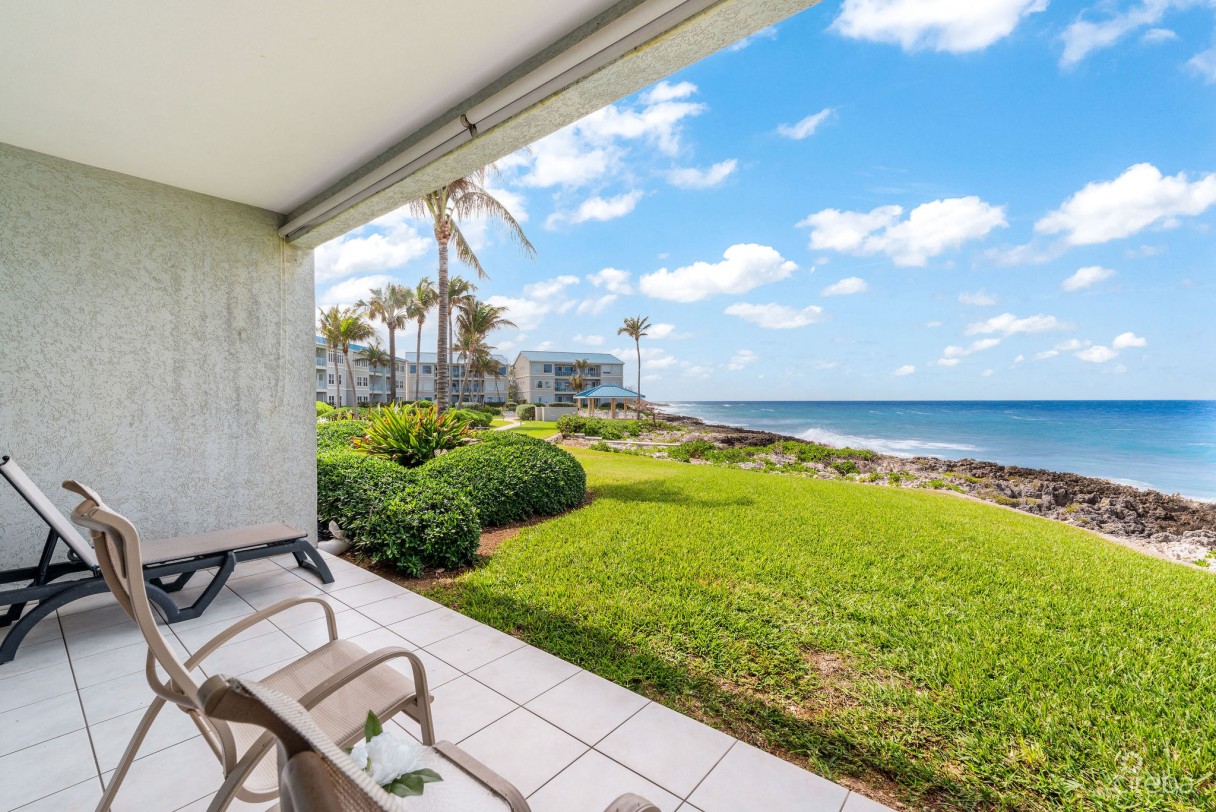 Oceanfront Spacious Ground Floor Ocean Pointe Villas - Image 15