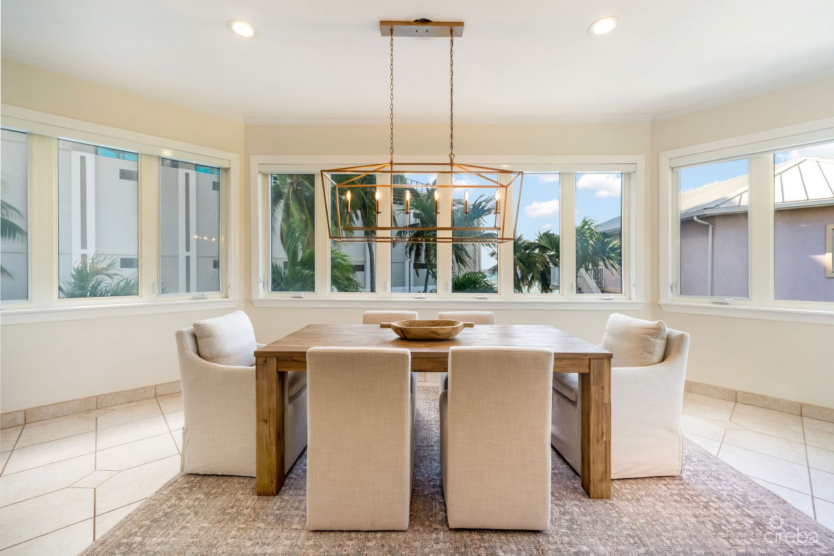 Poinsettia Penthouse B7, Seven Mile Corridor - Image 6