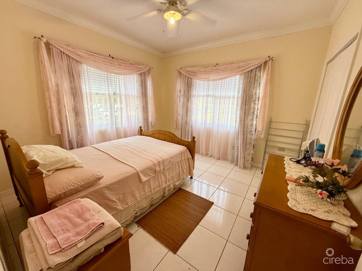 3 Bedroom  -  Bluff Home - Cayman Brac - Image 2