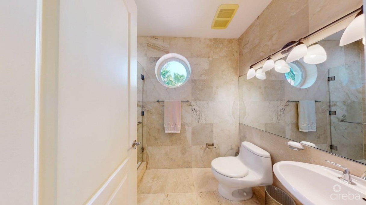 Viscaya Home, Governor's Harbour Creek - Image 32