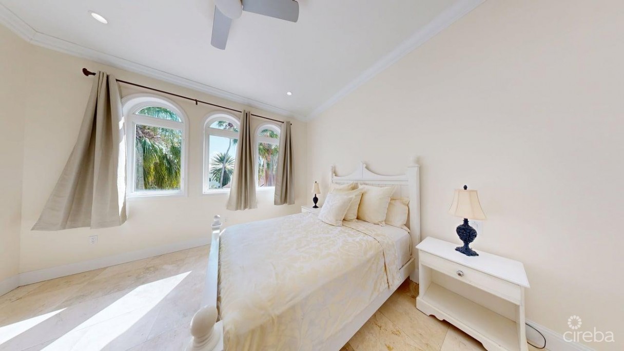 Viscaya Home, Governor's Harbour Creek - Image 31