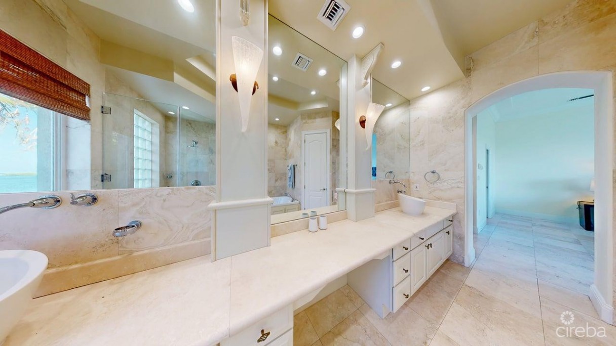 Viscaya Home, Governor's Harbour Creek - Image 22