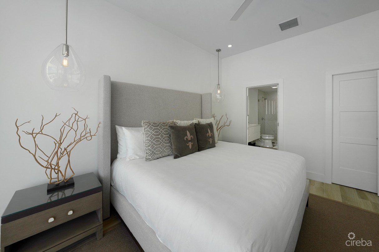 Sunset Point - Signature Penthouse With Vendor Financing! - Image 19