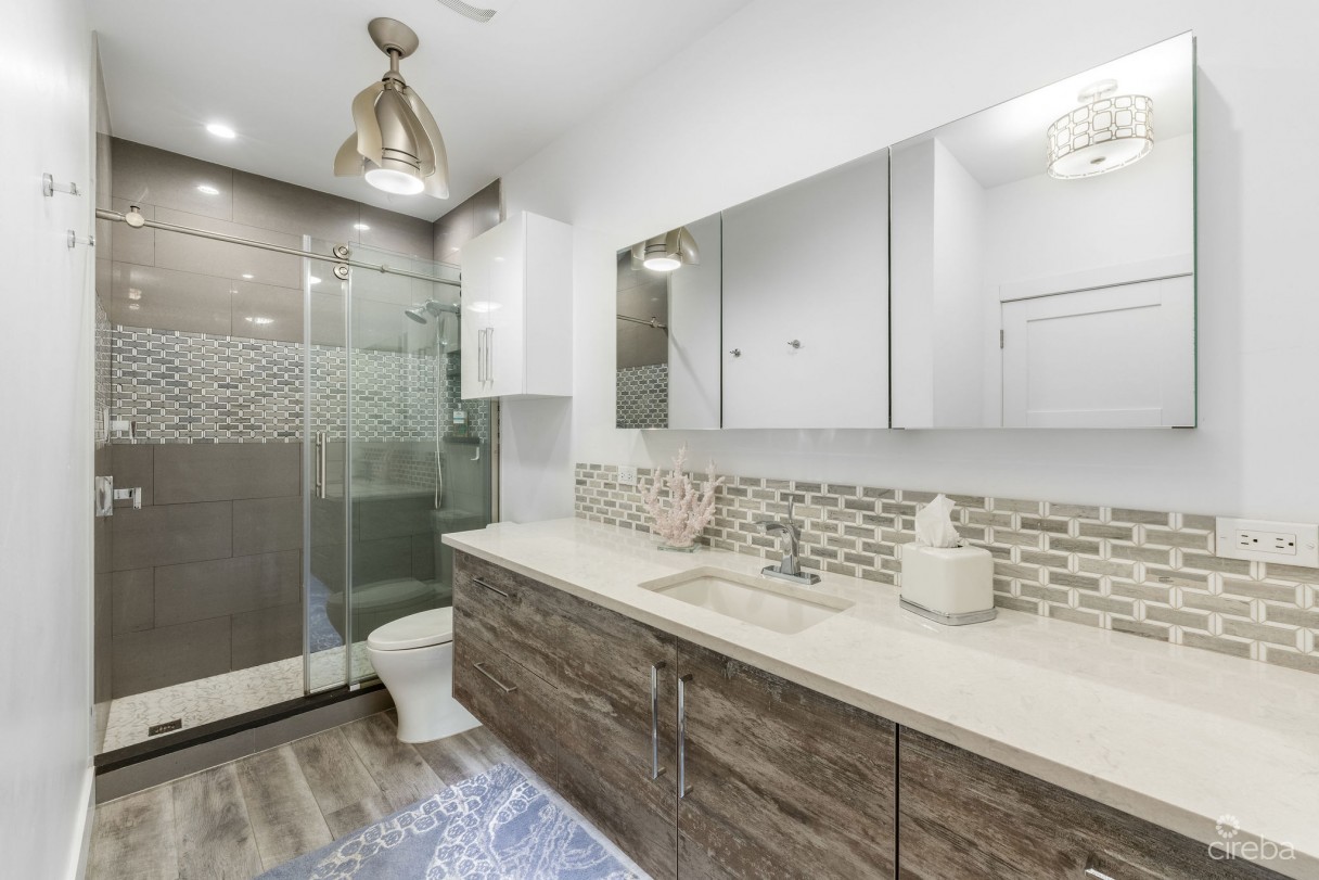 Coral Bay Village - Image 24