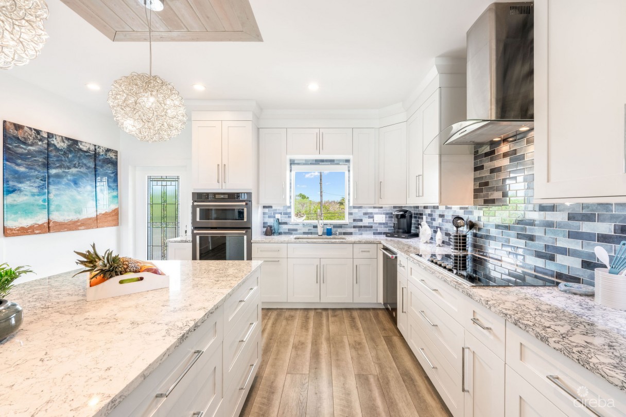 Coral Bay Village - Image 12