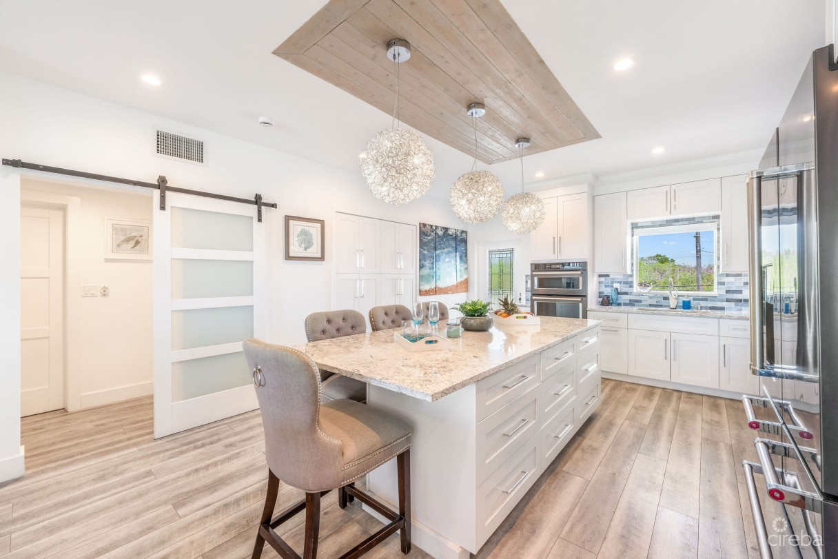 Coral Bay Village - Image 10