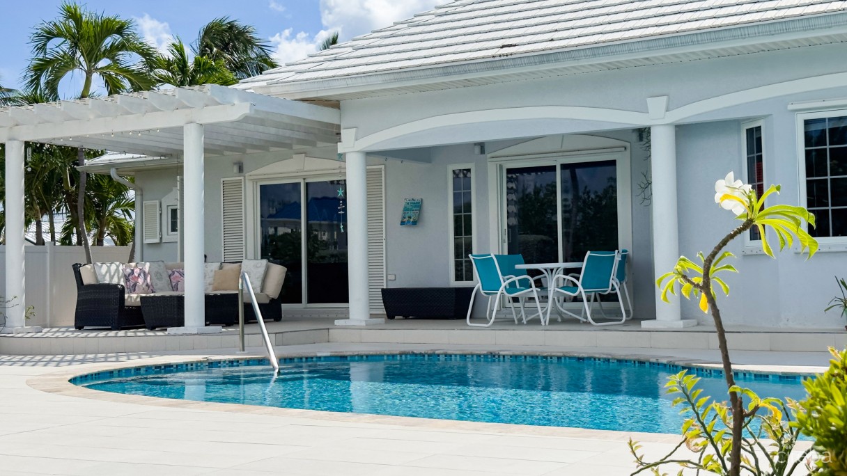 Governors Harbour Canal Front Family Home - Image 21