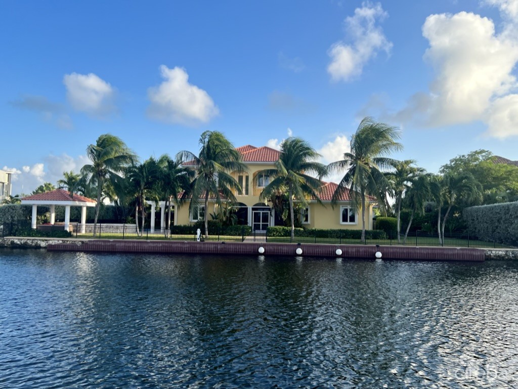 61 Hoya Quay Crystal Harbour - Image 4