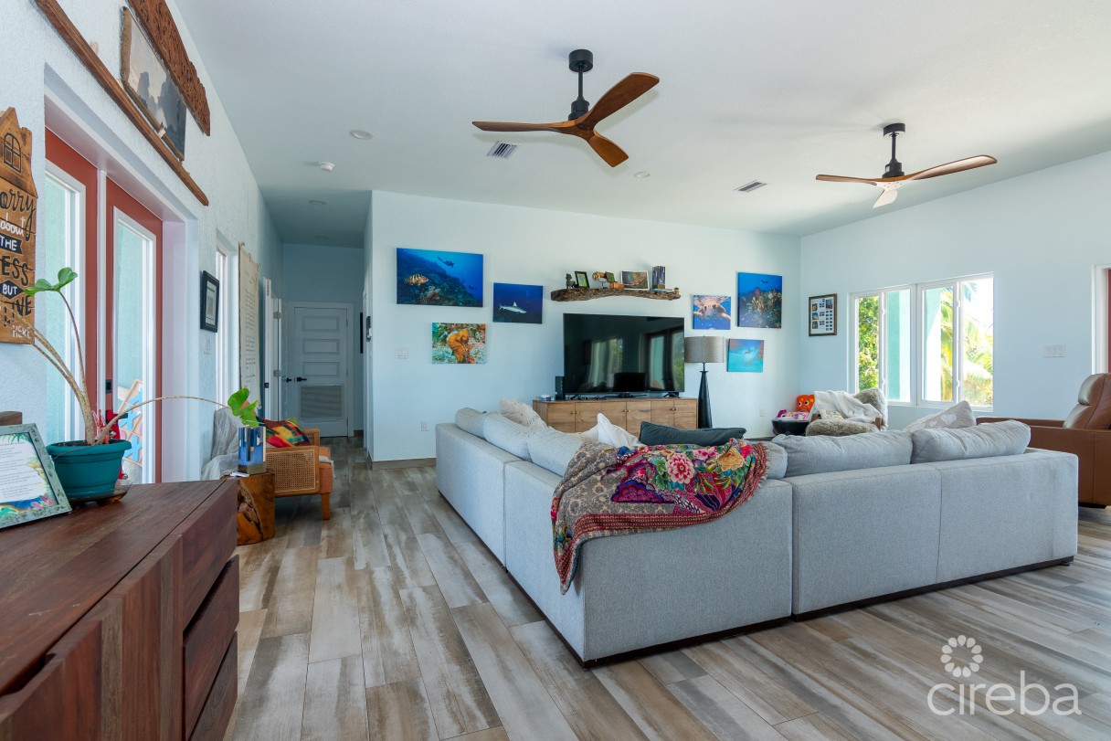 Rock Road Ocean Front Home - Image 14