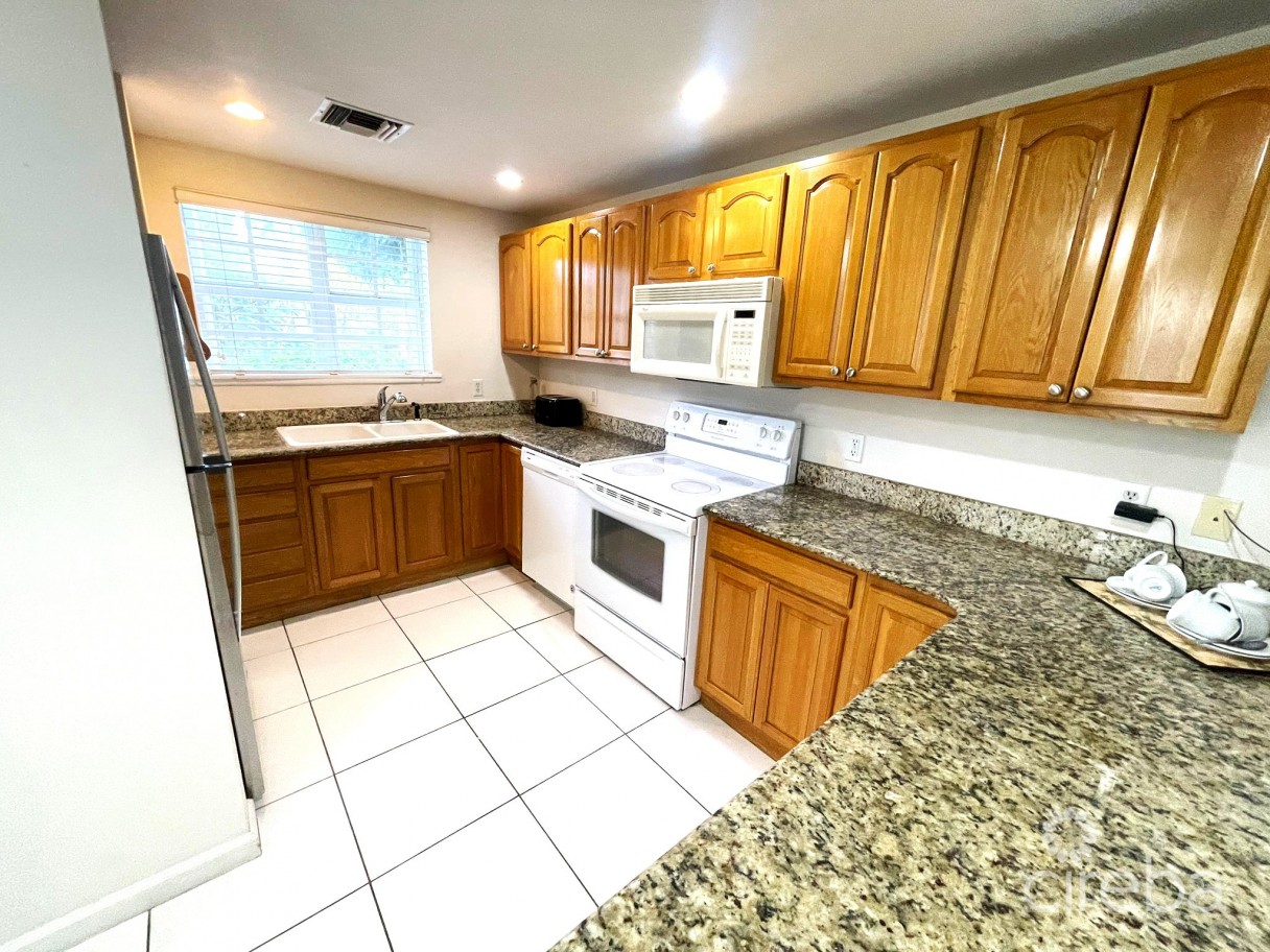 2 Bed 2.5 Bath End Unit - Hope Springs - George Town - Image 4