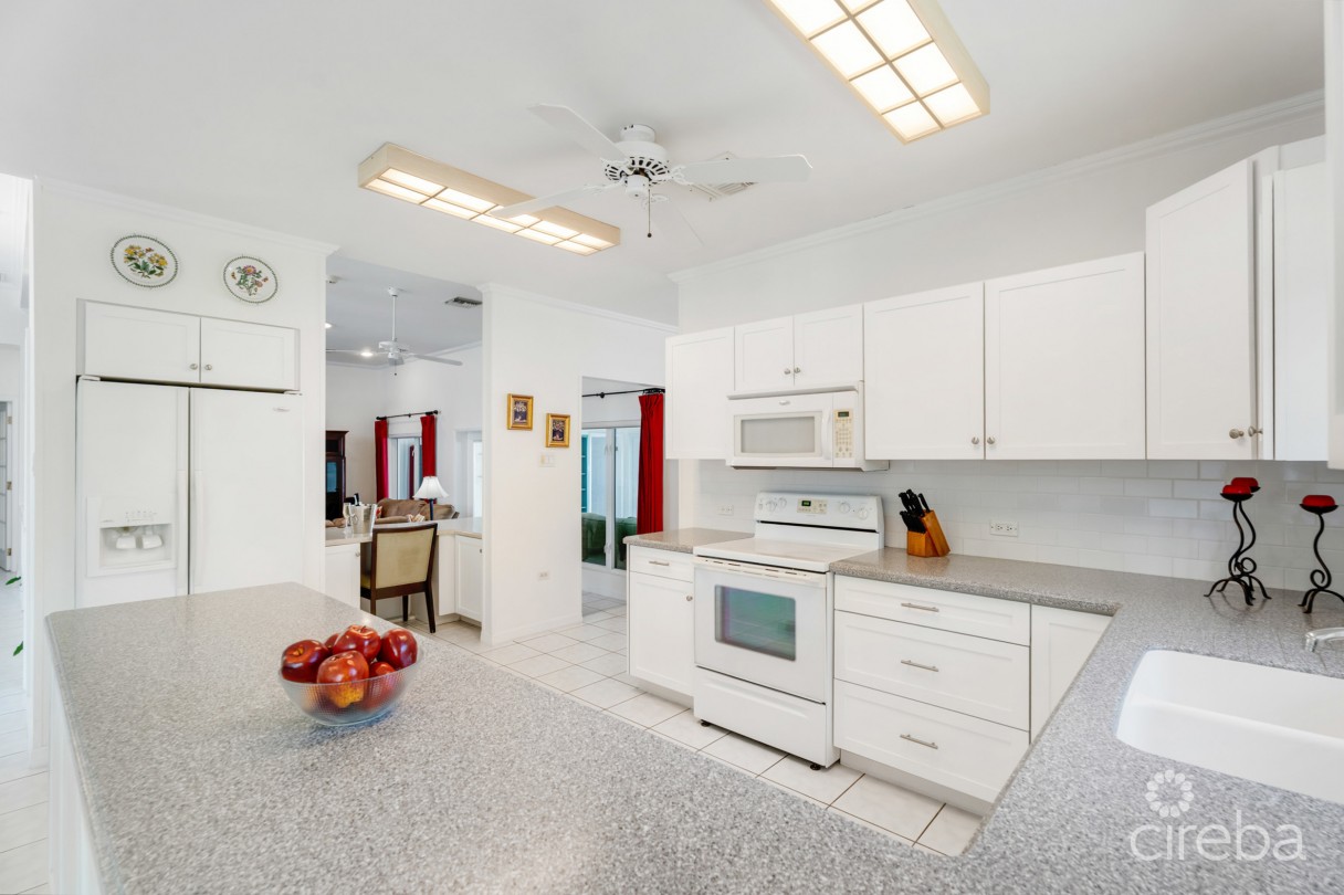 Snug Harbour Family Home - Image 4