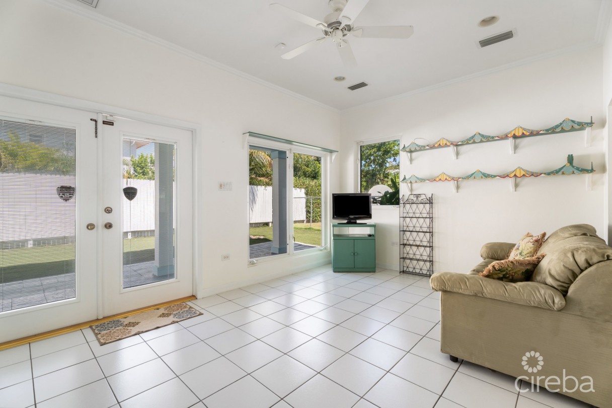 Snug Harbour Family Home - Image 8