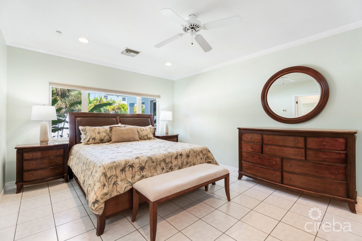 Snug Harbour Family Home - Image 10