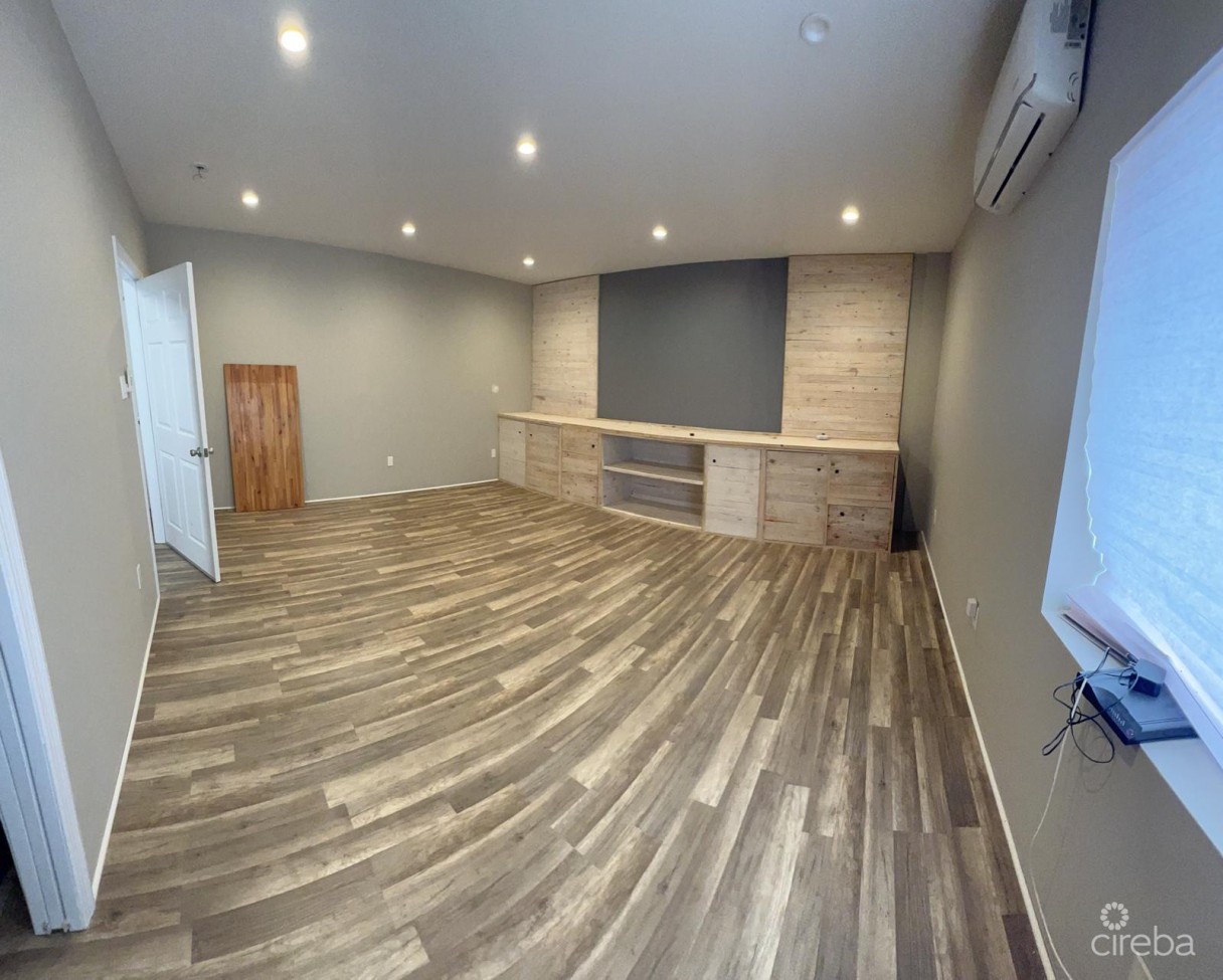 Jjt Warehouse - Image 9