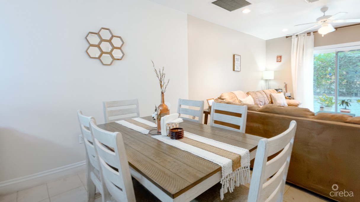 Lake Willow 3 Bed Family Home - Image 3