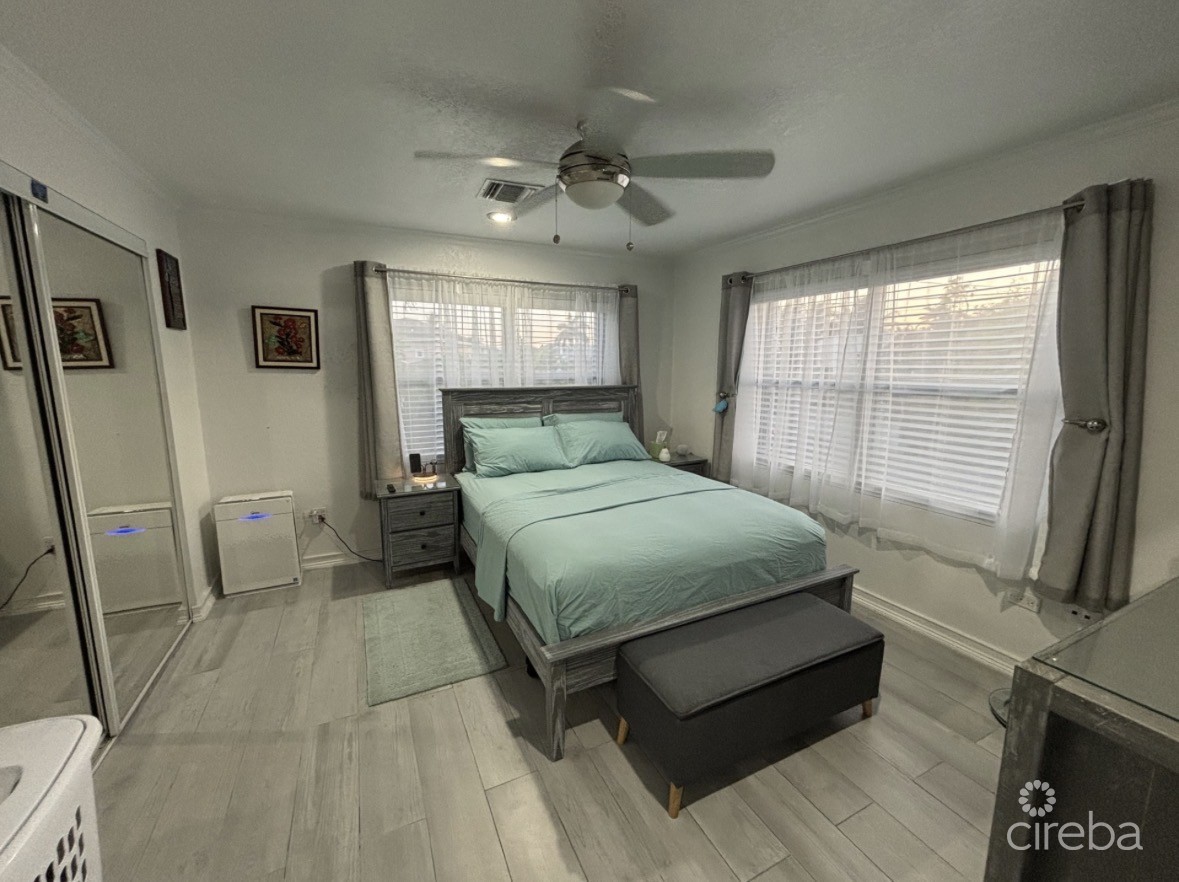 Parklane Living Townhouse - Image 2