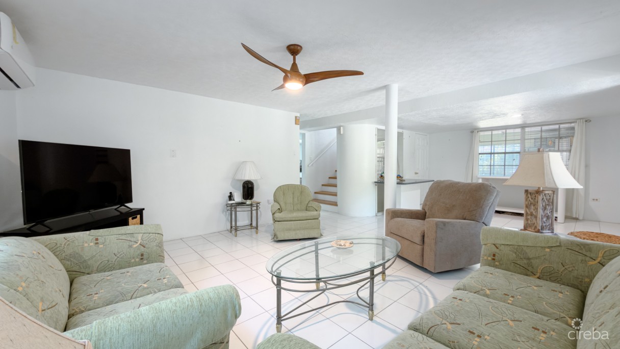 Twinflowers Double Parcel Residence - Image 1