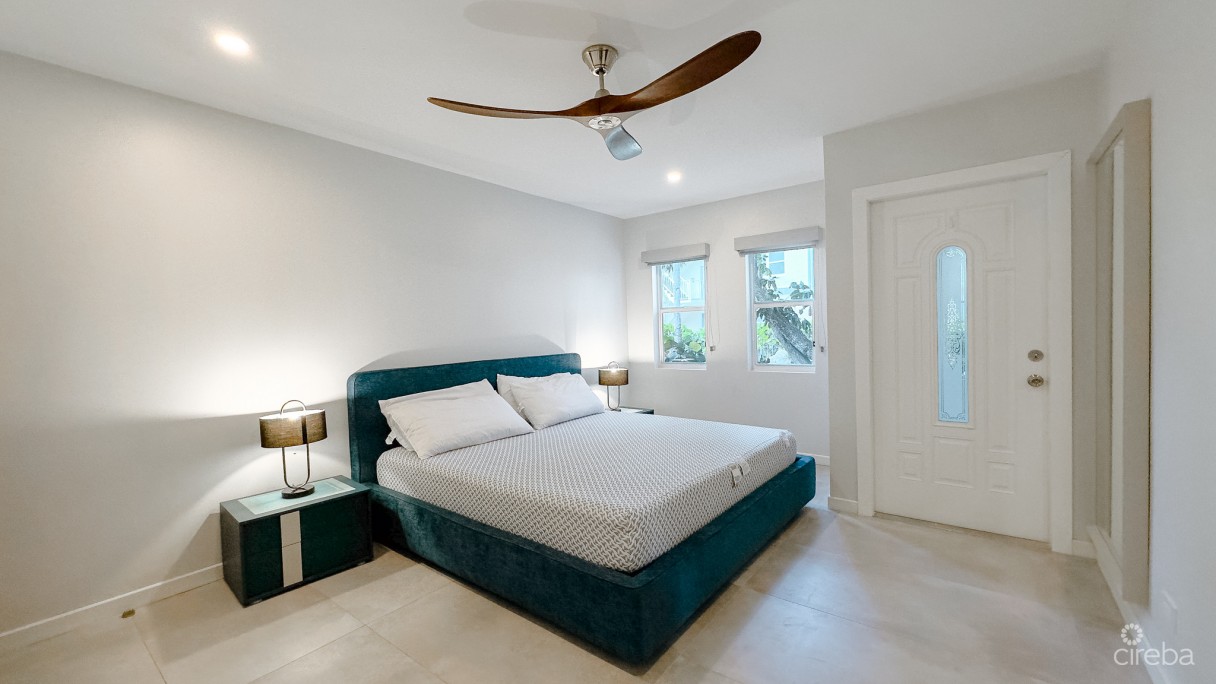 Plantation Village Seven Mile Beach - Image 11