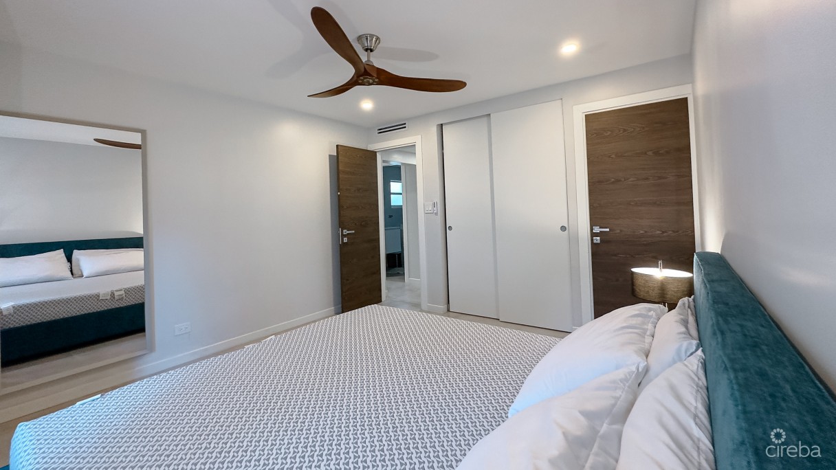 Plantation Village Seven Mile Beach - Image 12