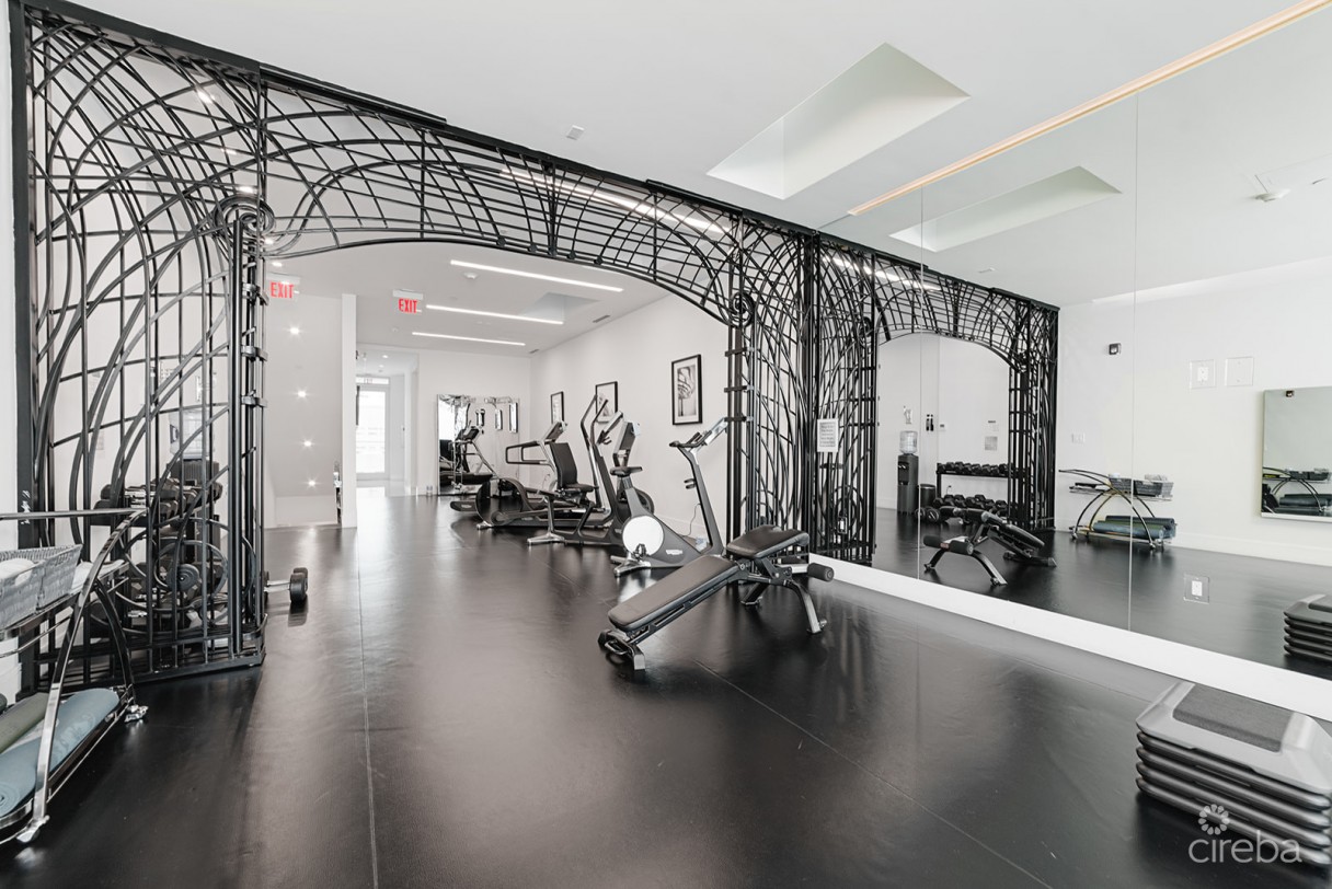 Fin Penthouse 29 - Image 24