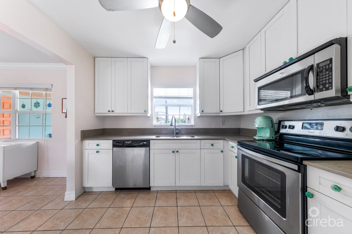 Starlet Crescent Duplex, West Bay - Image 7