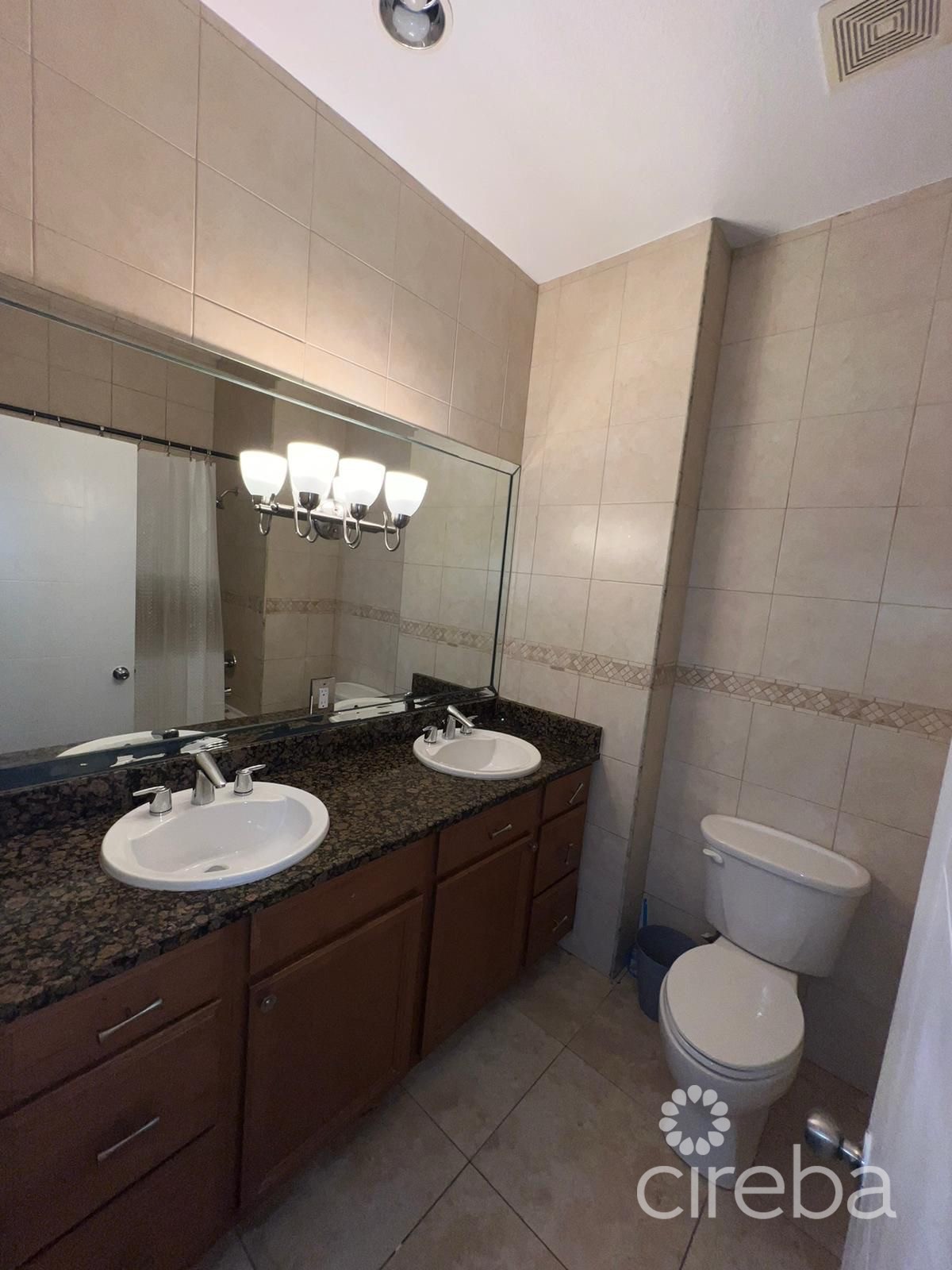 Lower Valley Luxury Townhouse - Image 1