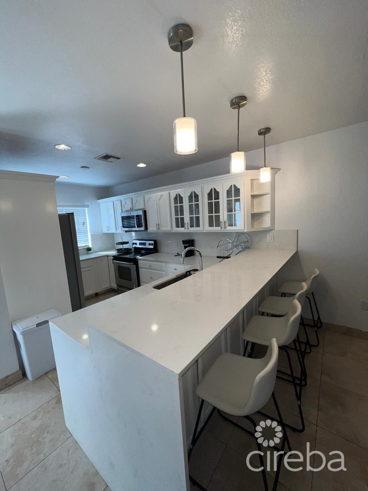 Lower Valley Luxury Townhouse - Image 2