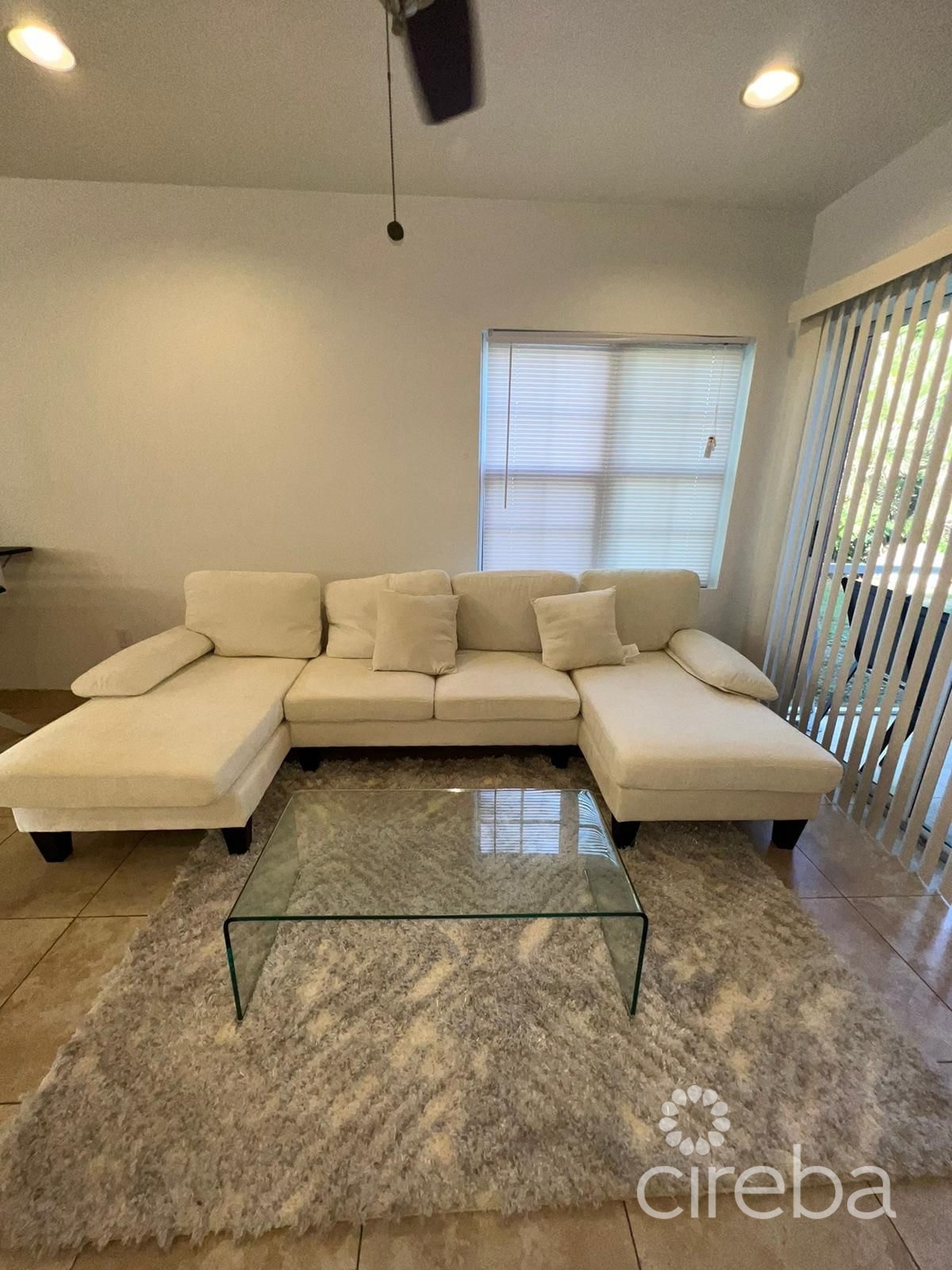 Lower Valley Luxury Townhouse - Image 4