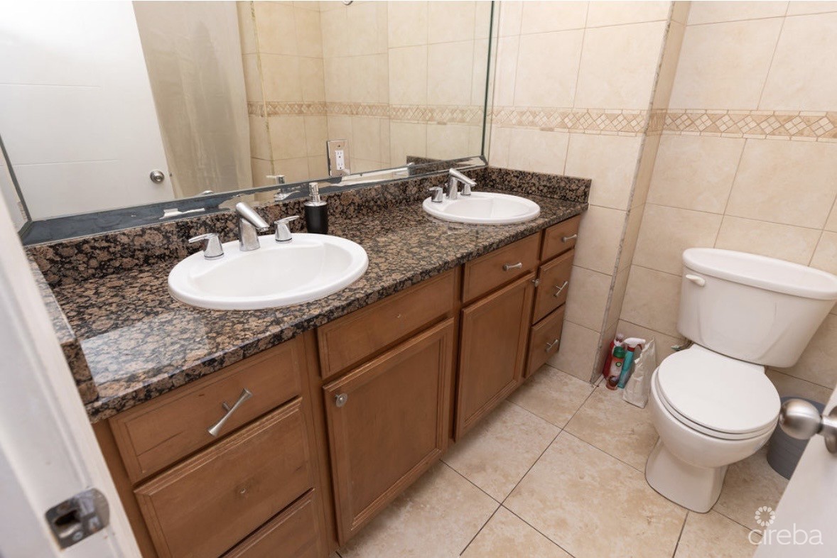 Lower Valley Luxury Townhouse - Image 10