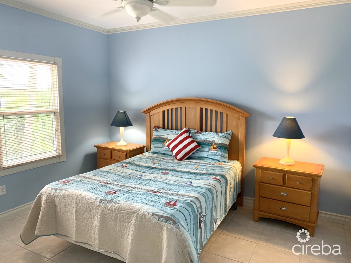 Ocean Pointe Villas #10, Oceanfront West Bay - Image 8