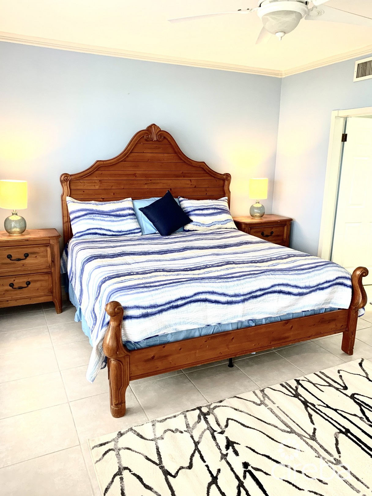 Ocean Pointe Villas #10, Oceanfront West Bay - Image 7