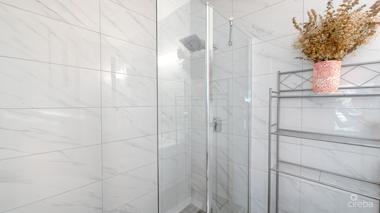 Ocean Reach 2 Bed Townhouse - Image 13