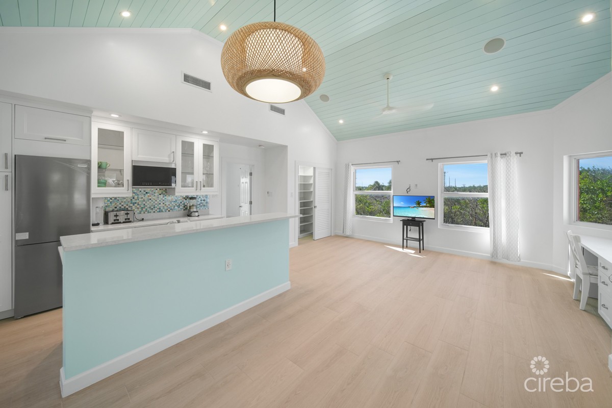 Rum Point Beach Front  Villa - Image 35