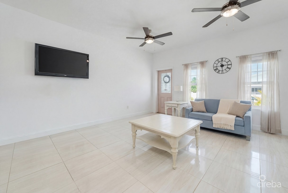 3 Bed, Single Family Home In Lower Valley - Image 4