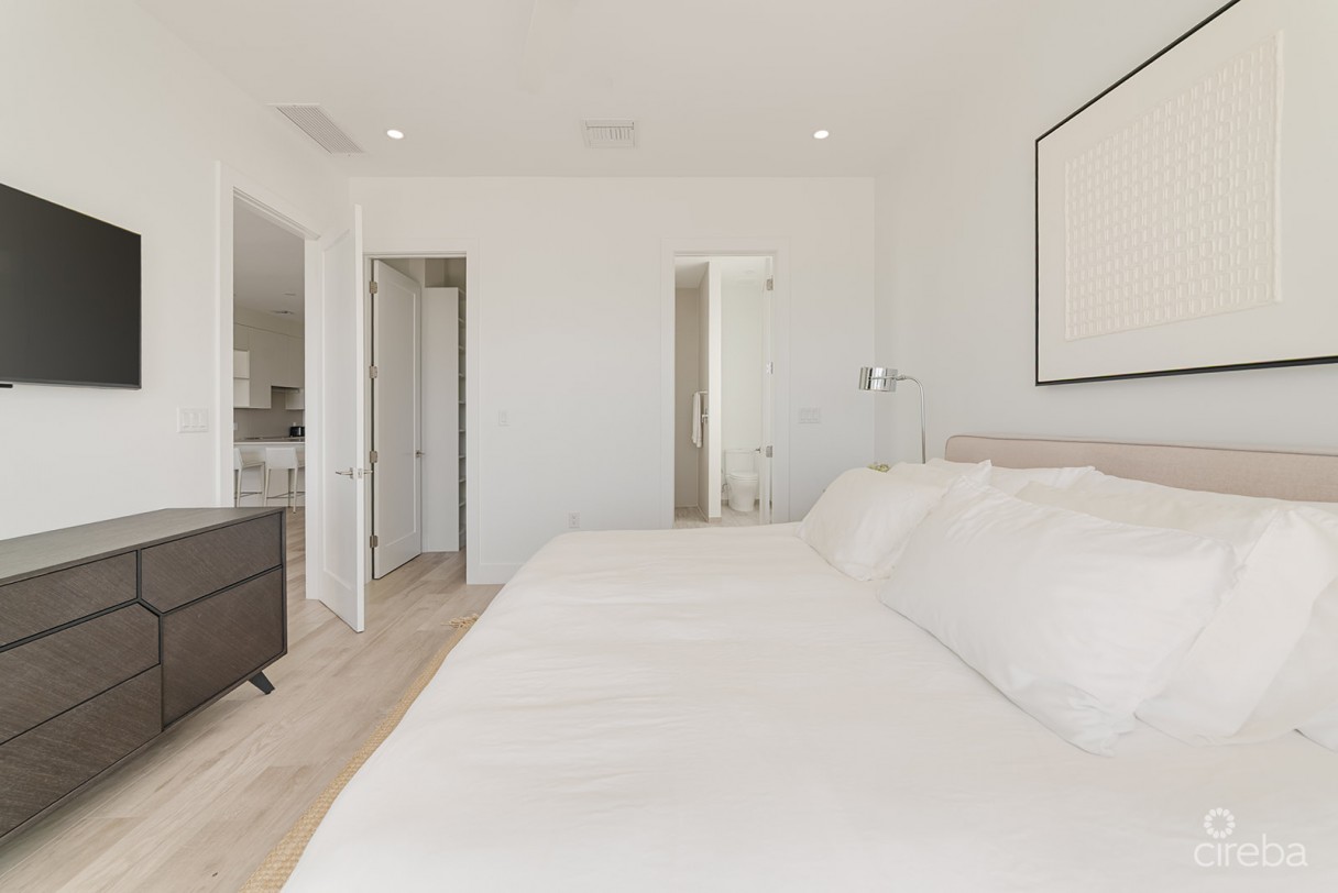 Aura Penthouse - South Sound - Image 6