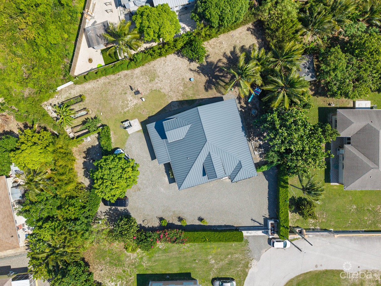 Elevated, 6-bedroom  Single Family Home On A Massive Parcel - Image 2