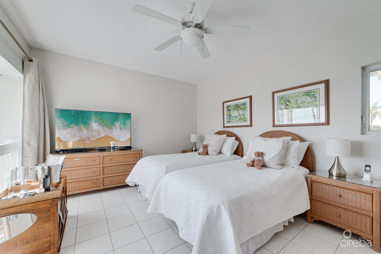 Pools Of The Kai - Beachfront Oasis In Rum Point - Image 6