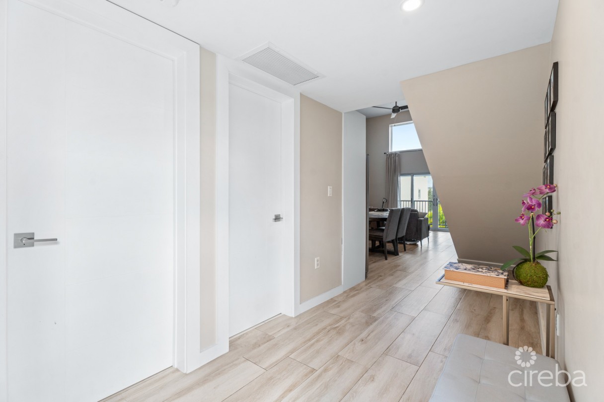 Downtown Reach 405 - Image 1