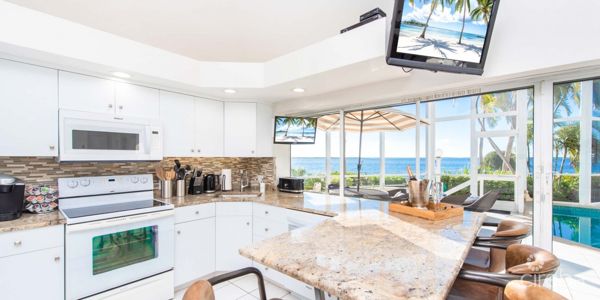 Pools Of The Kai - Beachfront Oasis In Rum Point - Image 13