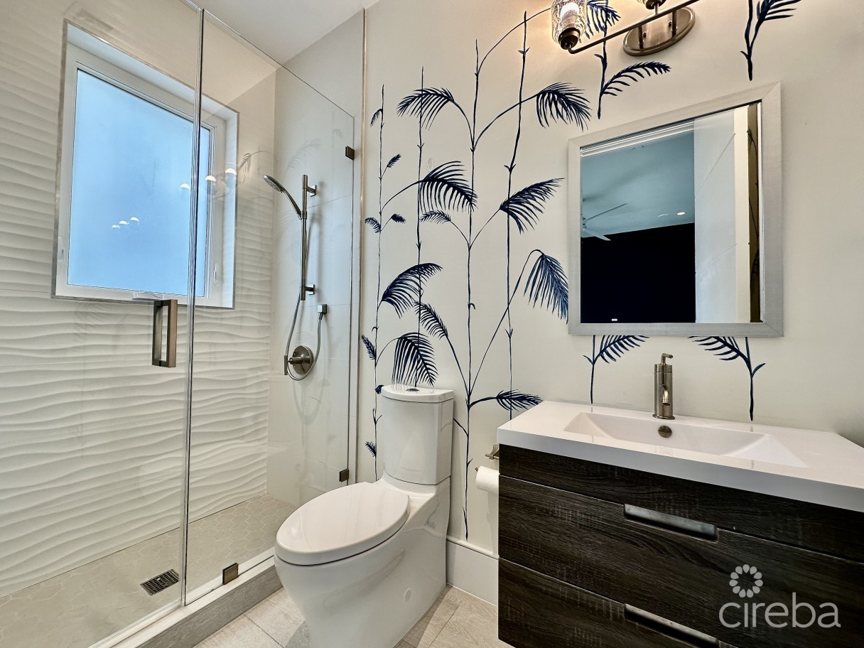 South Bay Residence In South Sound - Image 14