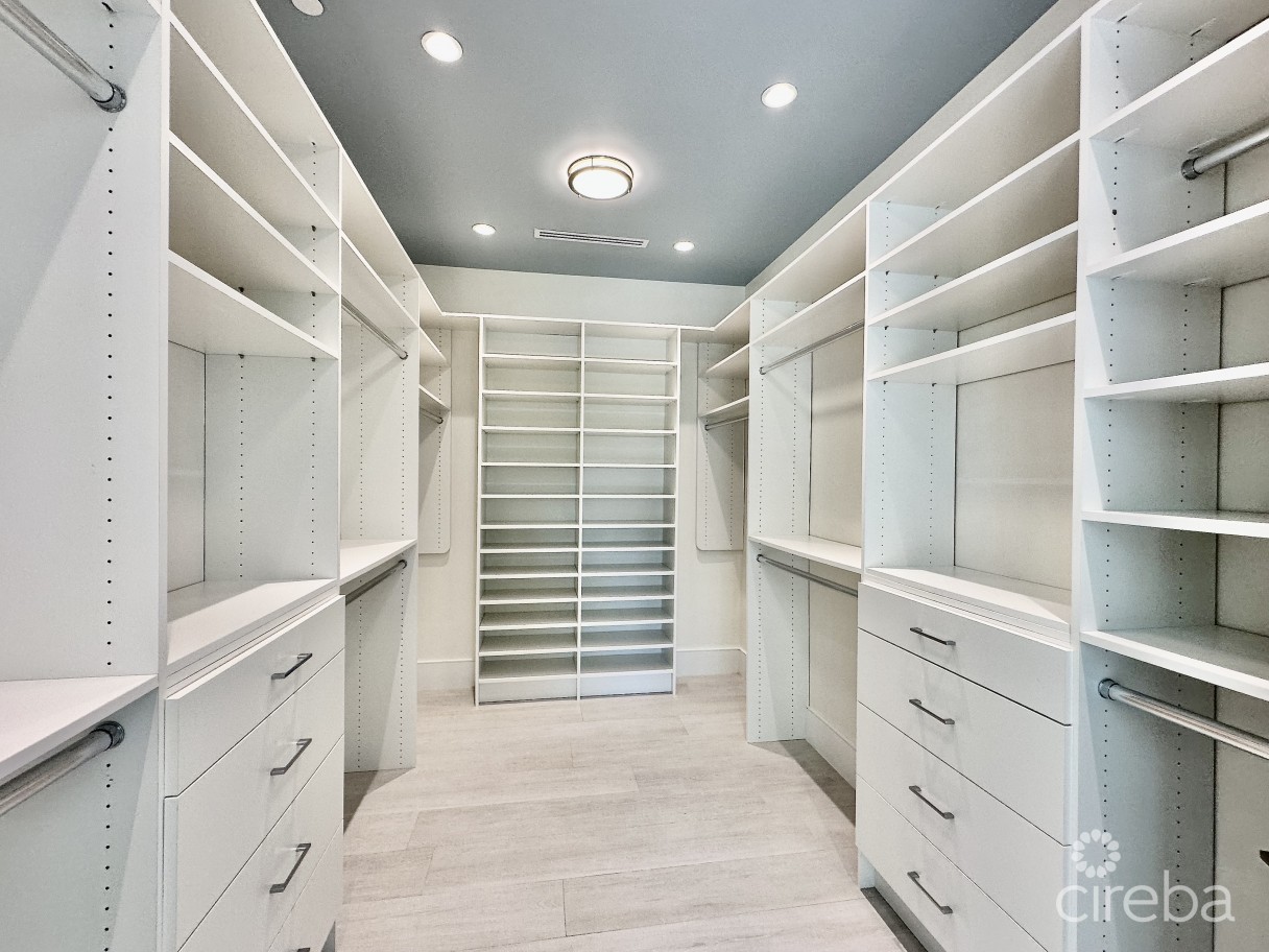 South Bay Residence In South Sound - Image 10