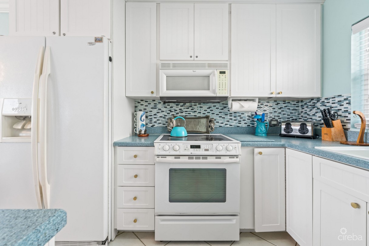 Beachfront Living | Tamarind Bay | Seven Mile Beach - Image 6