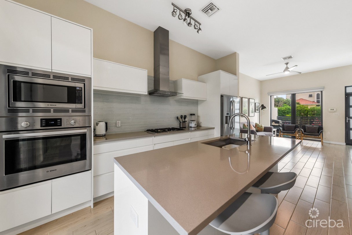 Vela 68, 2 Bed Townhome - Image 8