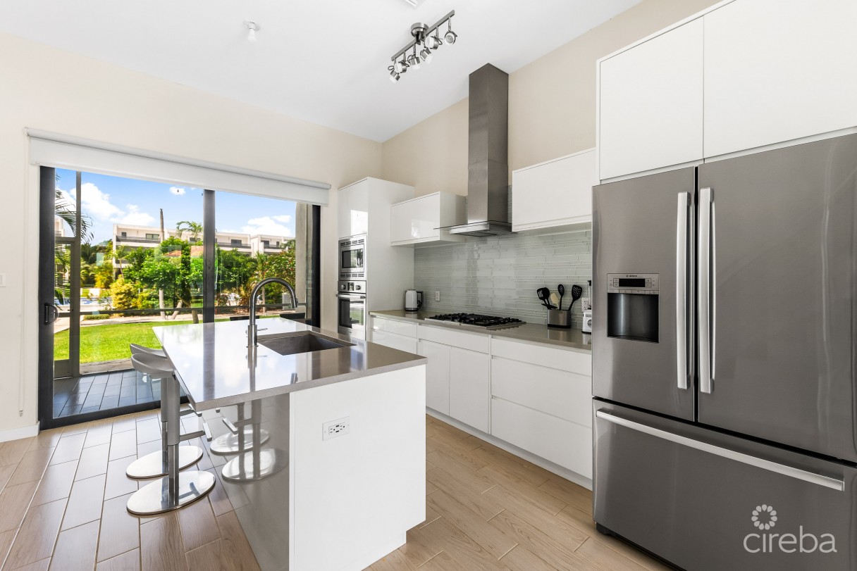 Vela 68, 2 Bed Townhome - Image 9