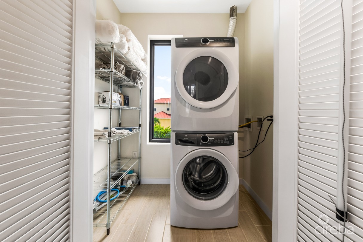 Vela 68, 2 Bed Townhome - Image 13