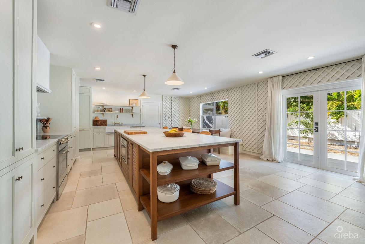 Snug Harbour Designer Renovated 4 Bedroom Home - Image 2