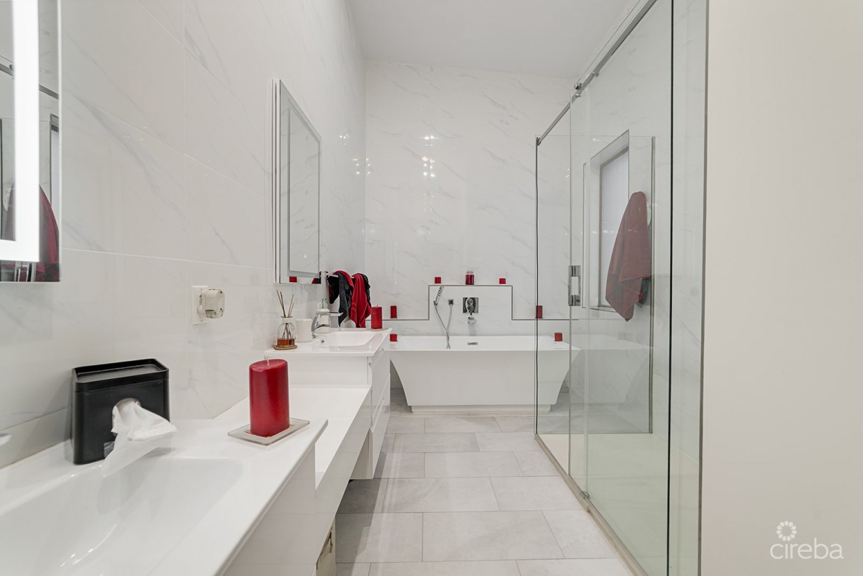 Beautiful Arvia Three Bedroom - Image 13