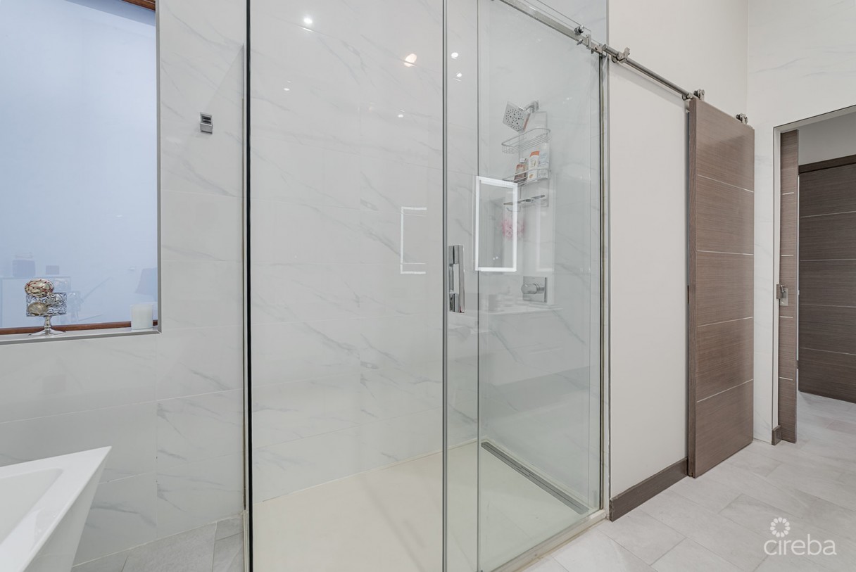 Beautiful Arvia Three Bedroom - Image 14