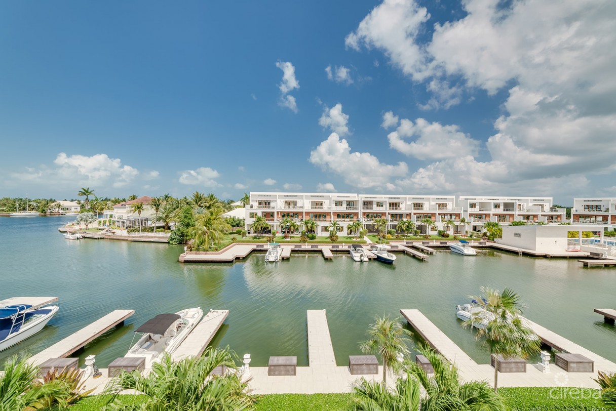 Beautiful Arvia Three Bedroom - Image 17