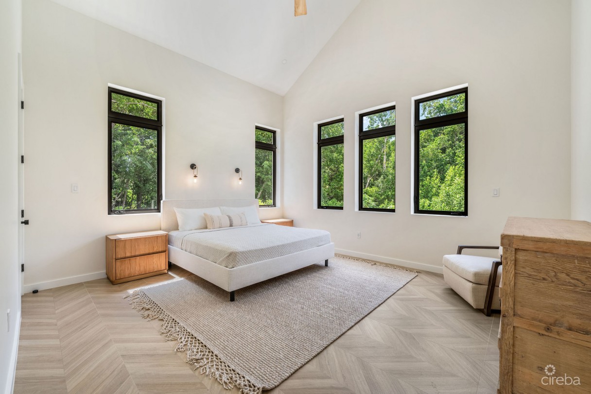 Bel Air Dr, South Sound - Custom New Build - Image 11